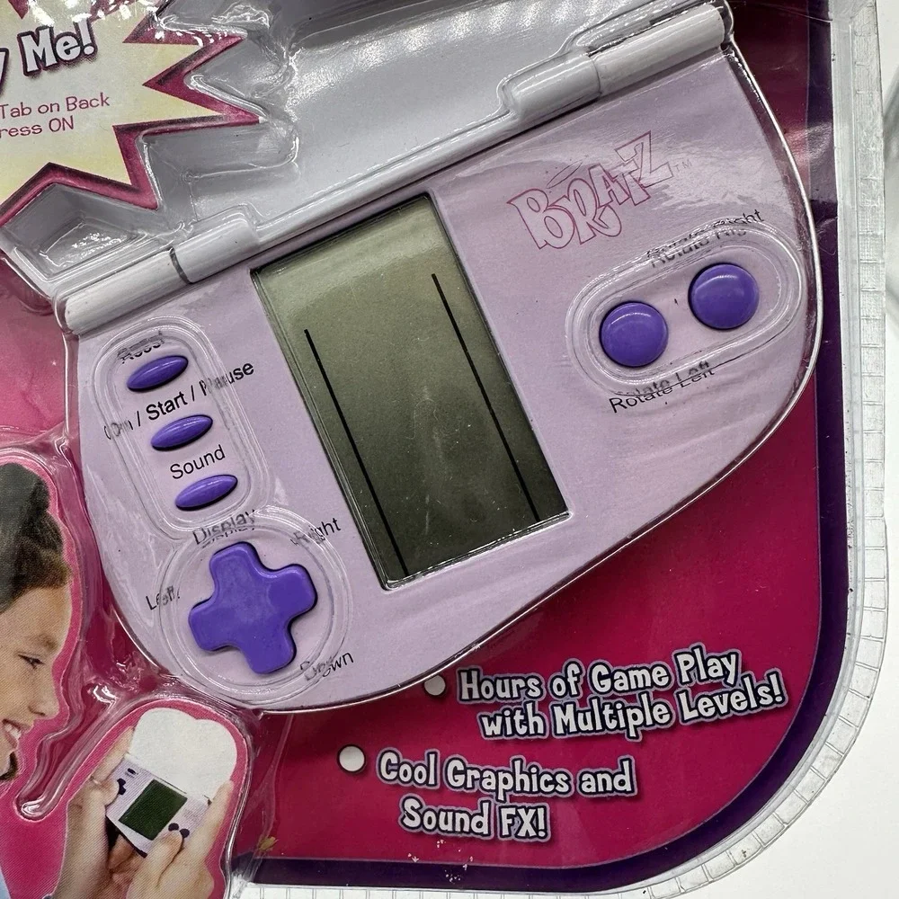 Bratz Fit It! Electronic Handheld Game Purple MGA Block Blitz Vintage 2006 NEW‎